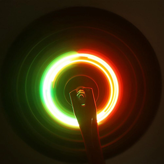 велосипедная подсветка на колесо