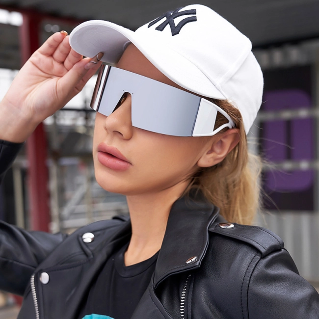 очки солнечные футуристические от солнца