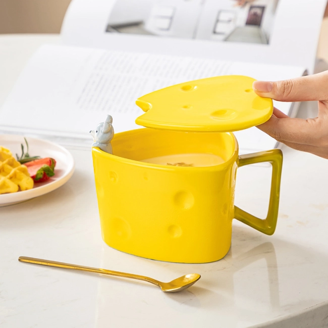 чашка в форме сыра