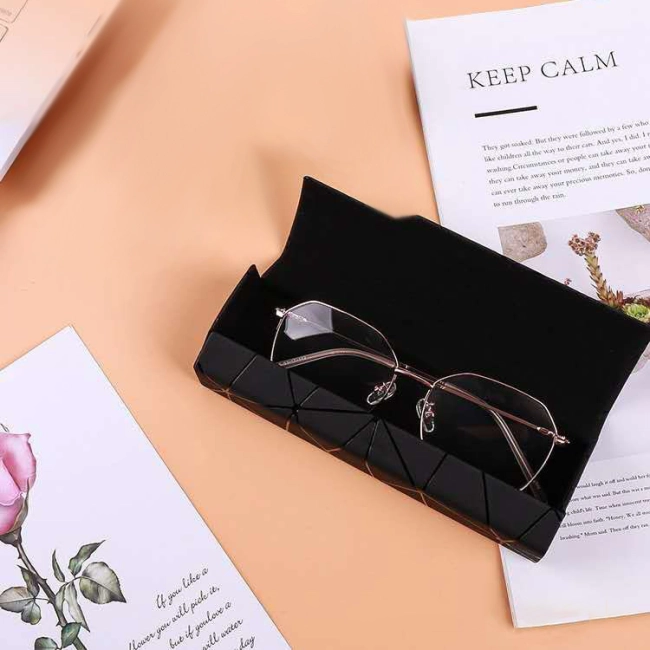 чехол открывающийся для очков