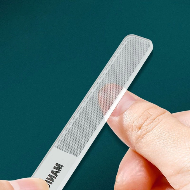 маникюрный набор с кусачками