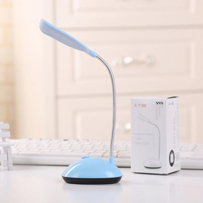 світлодіодна настільна лампа на батарейках