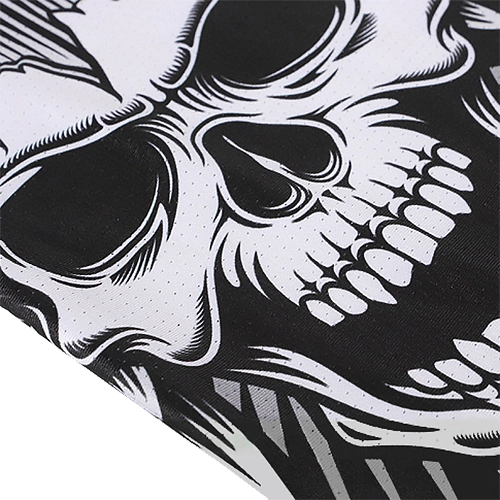 бафф с изображением черепа и меча