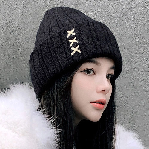 зимняя женская шапка