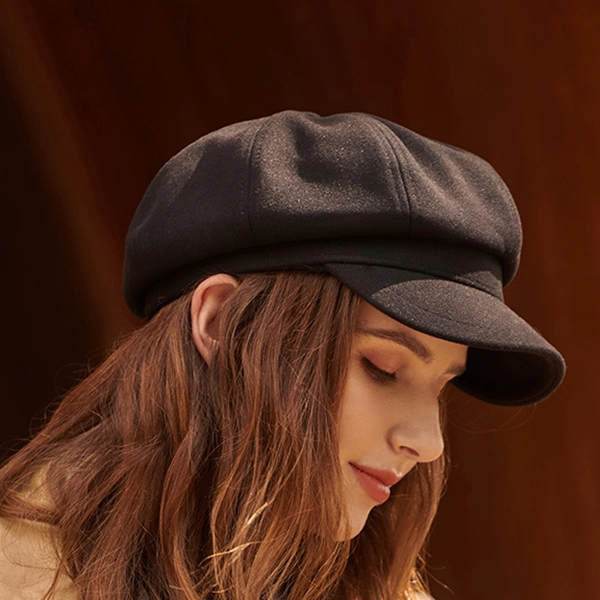 берет з козирком для дівчат