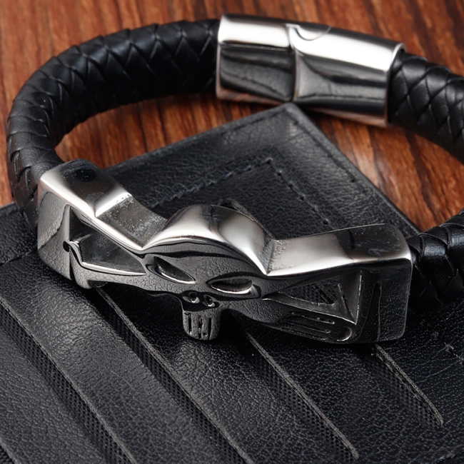 чоловічий наручний браслет з черепом