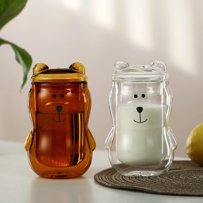 стакан с двойным стеклом и крышкой