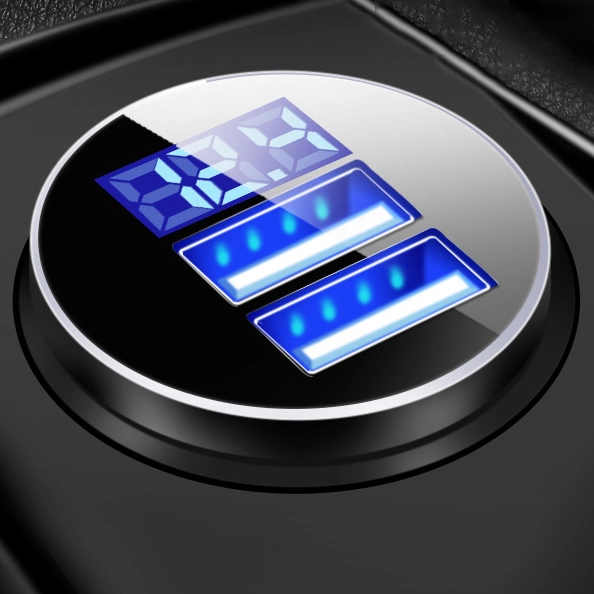 зарядка з usb і вольтметром для прикурювача