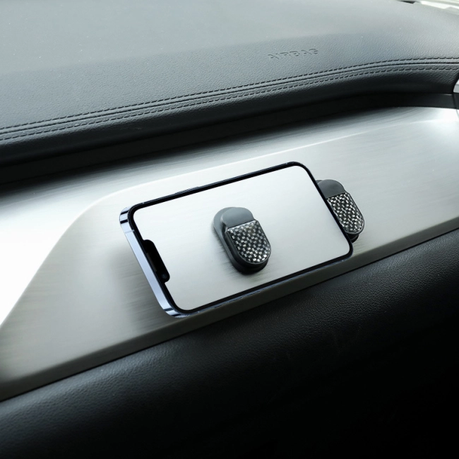 держатель магнитный для смартфона в машину