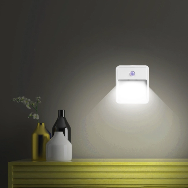 светильник с датчиком движения настенный