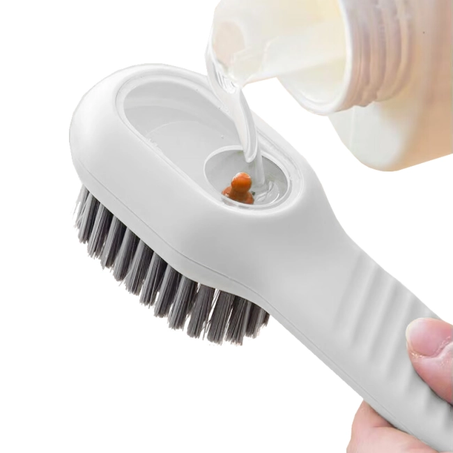 щетка с отсеком для моющего средства