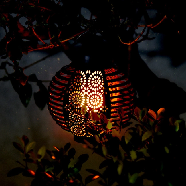 підвісний ліхтар із зарядкою від сонячної батареї