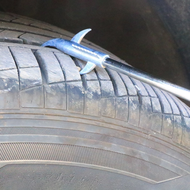 инструмент для чистки шин от камней