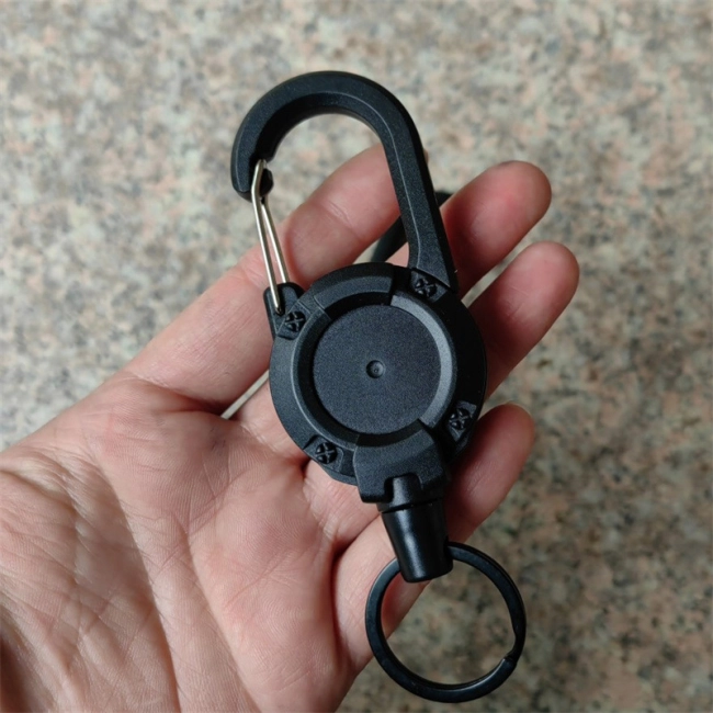 ретрактор з тросом та карабіном