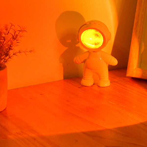 ночник астронавт