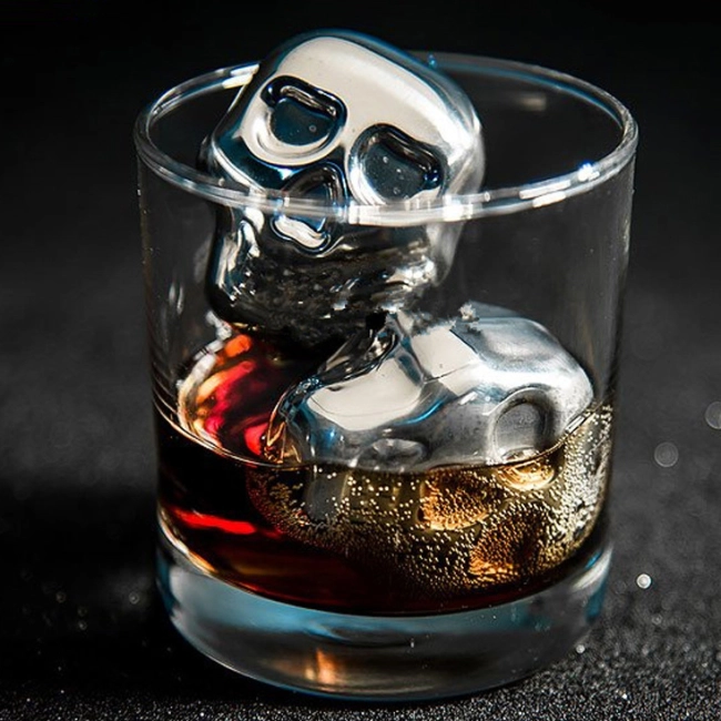 набір каменів для віскі у формі черепів