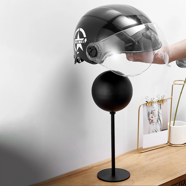 вешалка для шлема для стола