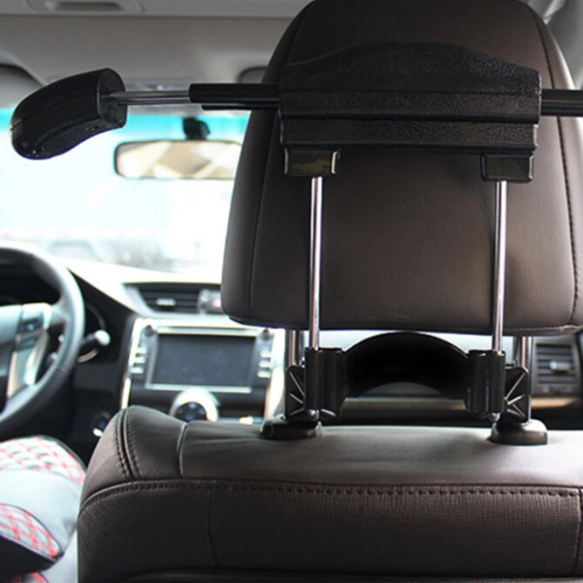 вешалка на сиденье в машину