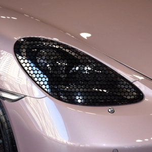 наклейка сетка на фары автомобиля