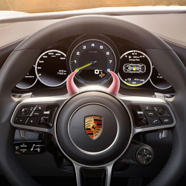 рога демона в машину