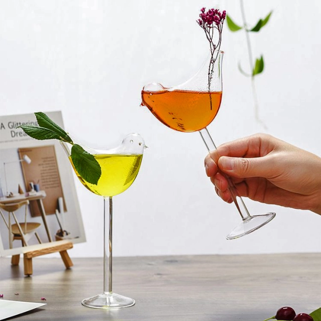 бокал в виде птицы