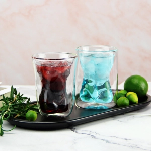 склянка з подвійним дном у вигляді тіла