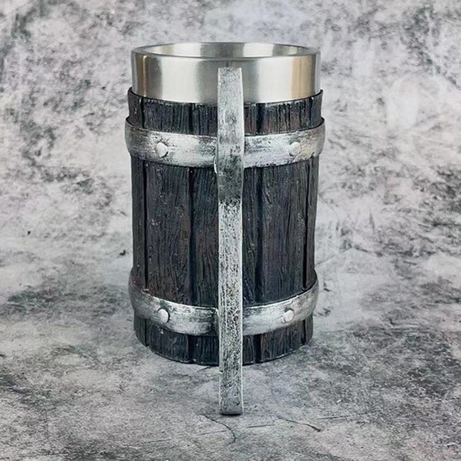 кружка в форме бочки