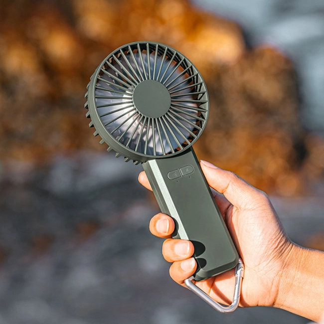 вентилятор на карабіні