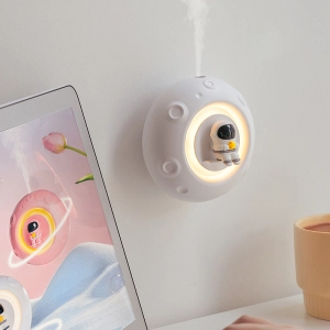 Настенный освежитель воздуха с Космонавтом освежитель воздуха с космонавтом