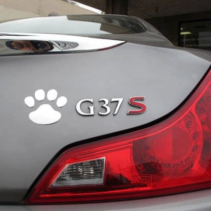 наклейки на авто на стекло