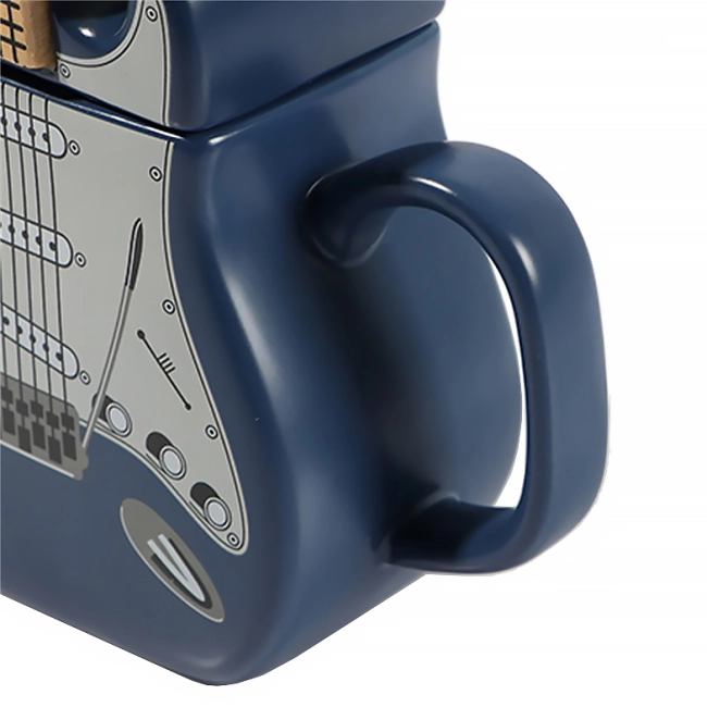 кружка в форме гитары