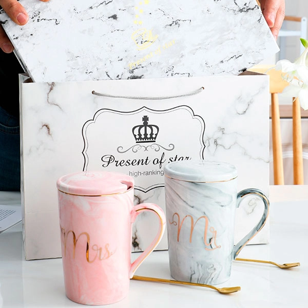 набор с парными чашками