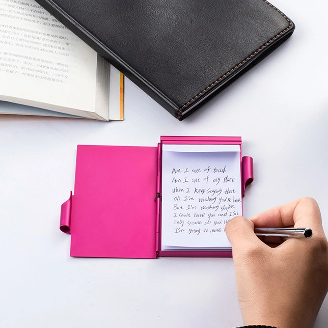 блокнот с металлической обложкой