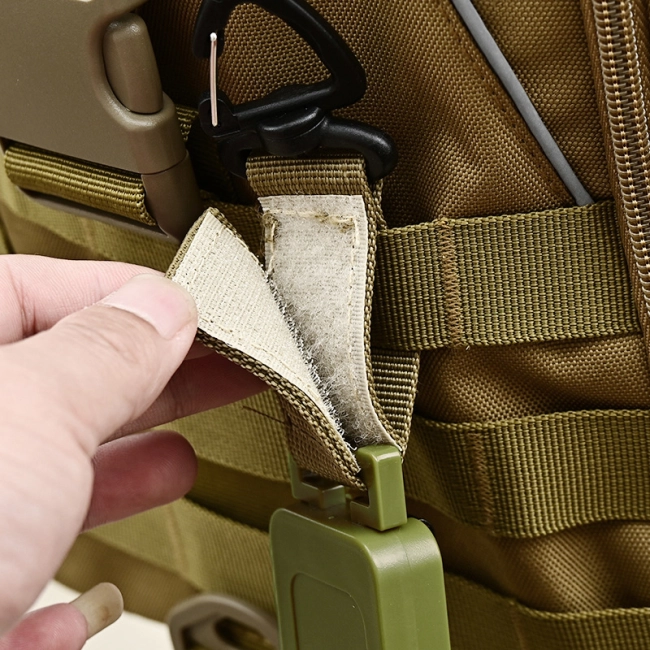 ретрактор тактический на карабине с встроенным тросом