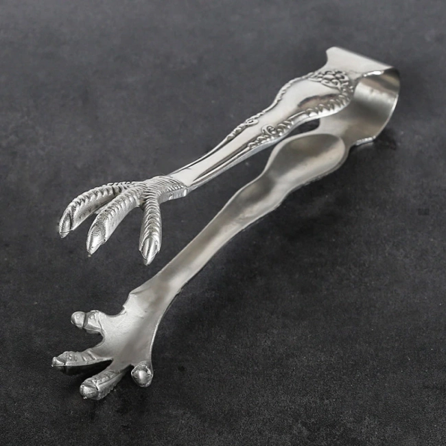 металлические щипцы для льда