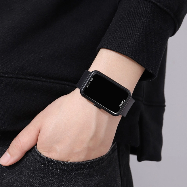 годинник електронний на руку для чоловіків