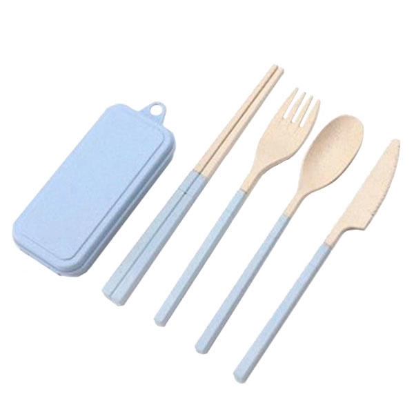 набор столовых приборов в кейсе