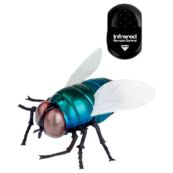 муха на пульте управления