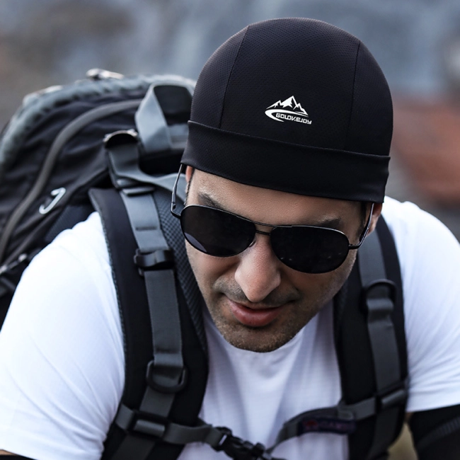 шапка-підшоломник для спорту