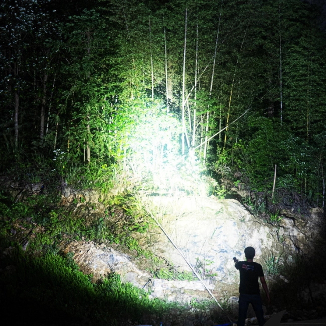 фонарик аккумуляторный для зарядки телефона