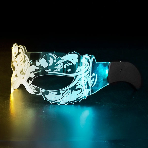 женская светящаяся маска