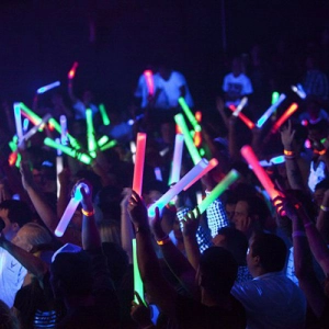 светящаяся палочка для концерта