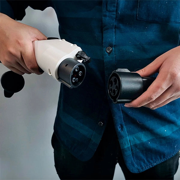 перехідник для зарядки Tesla з Type 1