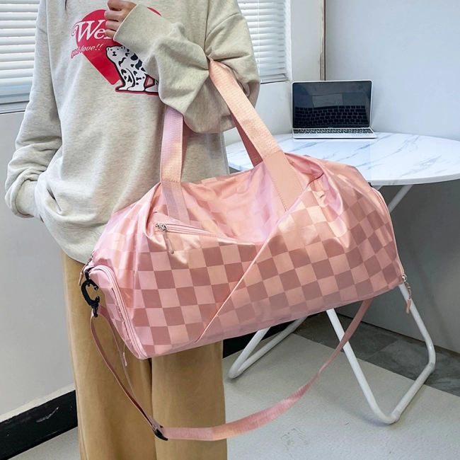 спортивная женская сумка на молнии