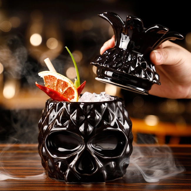 бокал коктейльный в виде черепа