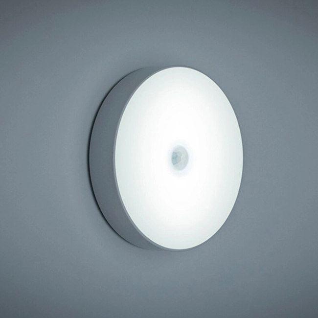 светодиодный светильник с датчиком движения