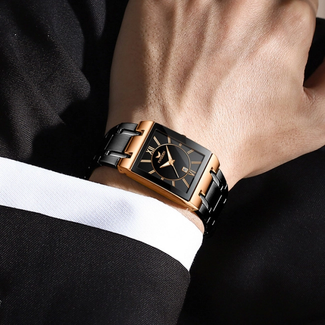 наручные кварцевые часы с металлическим ремешком