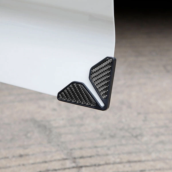 накладки на двери автомобиля