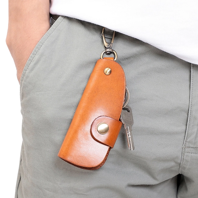 купити ключницю шкіряну на кнопці