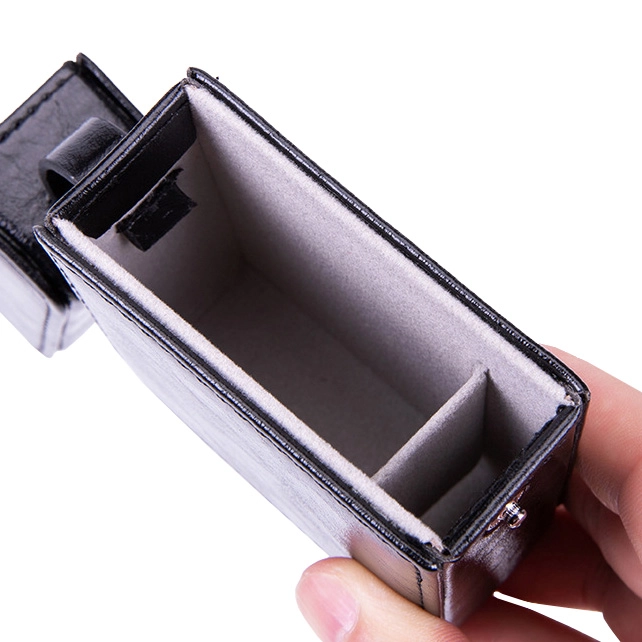 чохол для цигарок із запальничкою